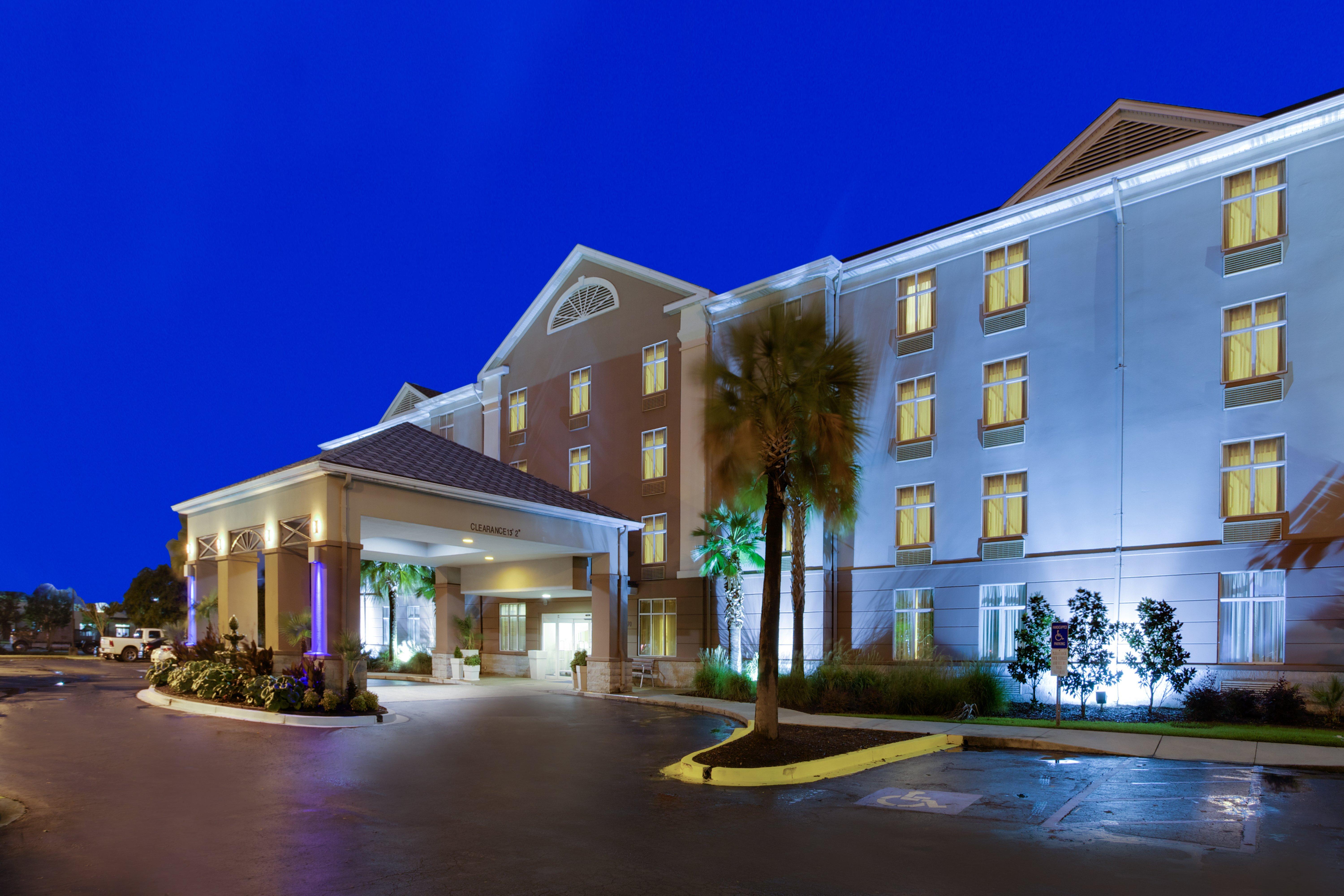 Holiday Inn Express Hotel & Suites Charleston-Ashley Phosphate By Ihg Норт Чарлстън Екстериор снимка