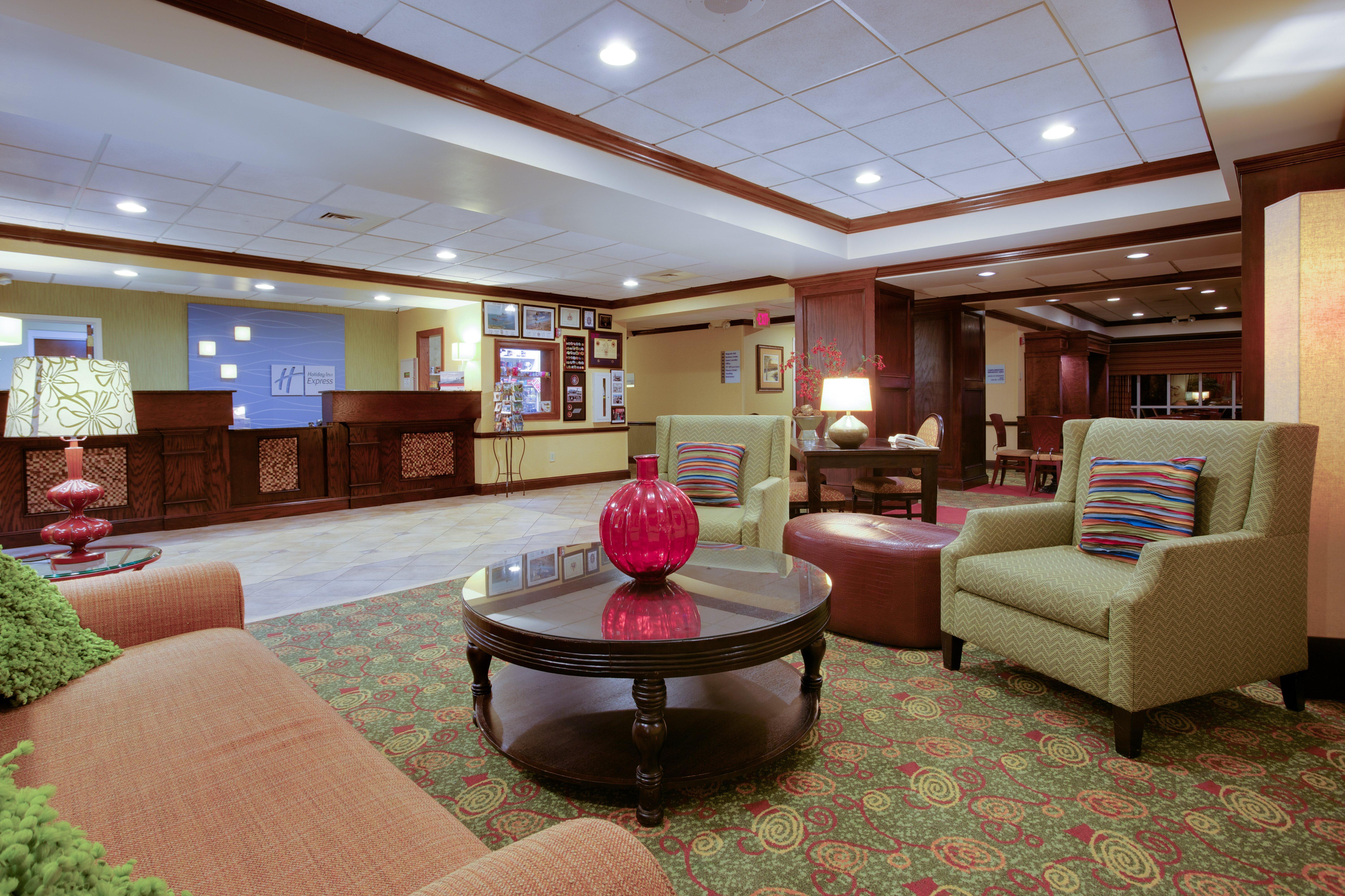Holiday Inn Express Hotel & Suites Charleston-Ashley Phosphate By Ihg Норт Чарлстън Екстериор снимка