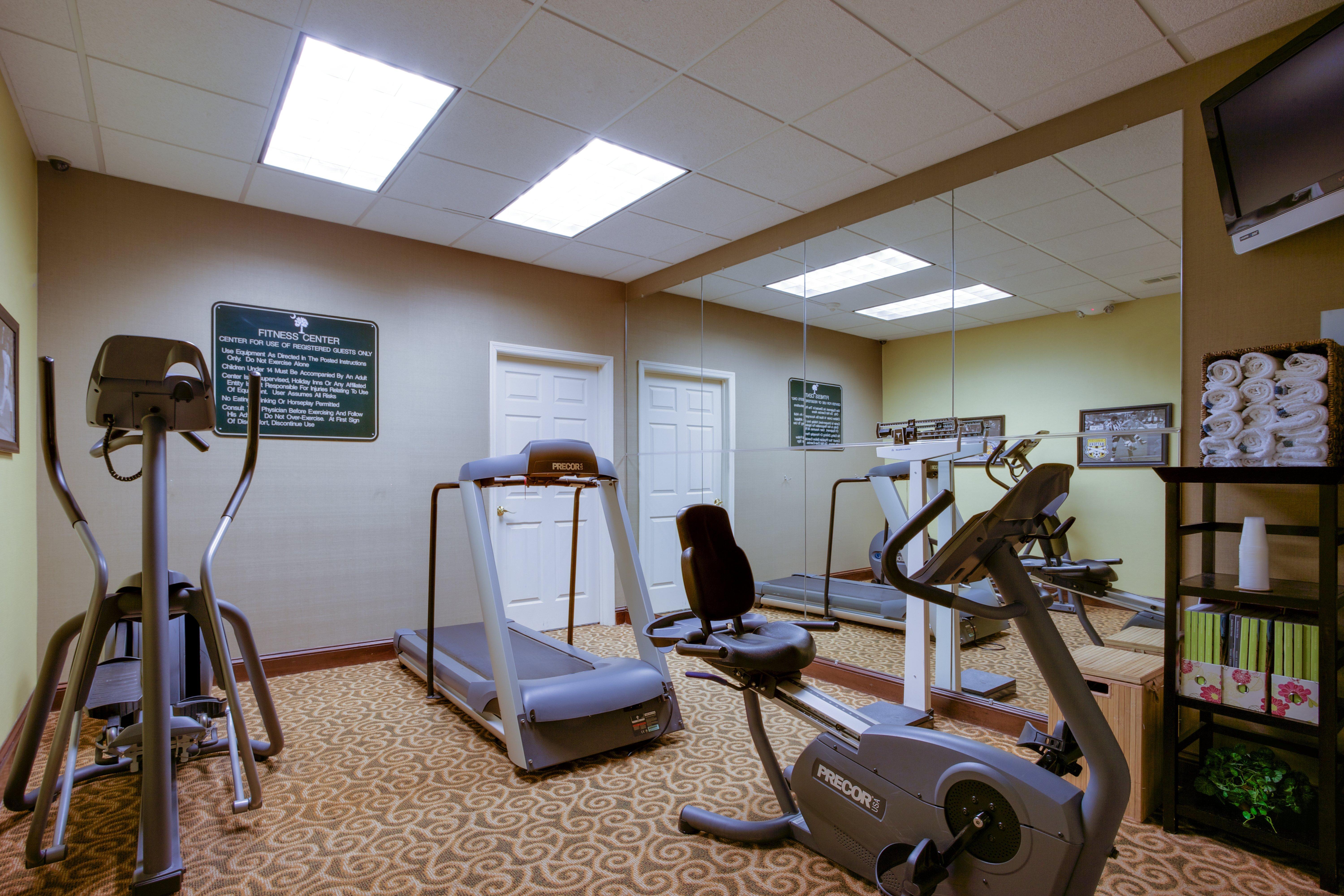 Holiday Inn Express Hotel & Suites Charleston-Ashley Phosphate By Ihg Норт Чарлстън Екстериор снимка