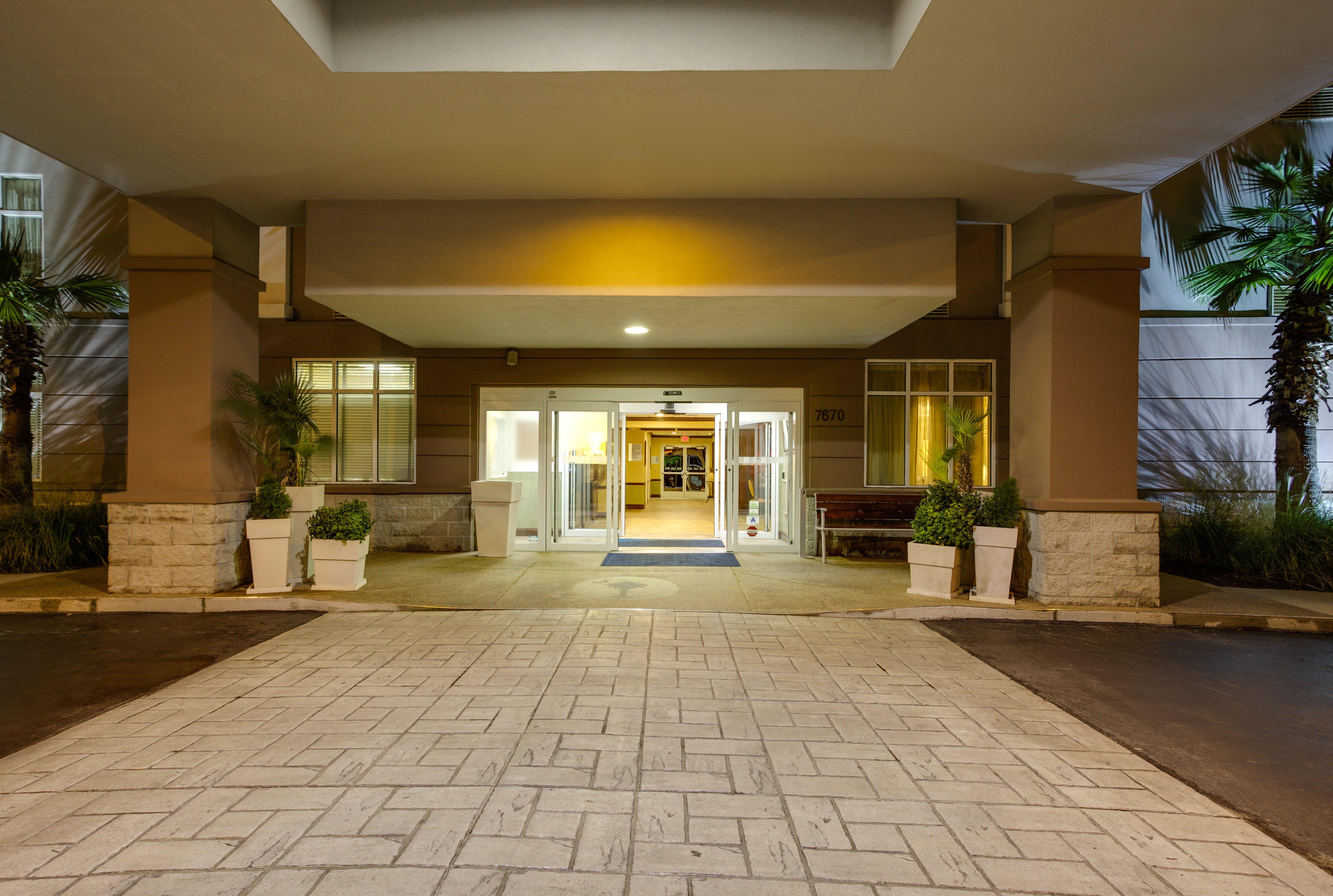 Holiday Inn Express Hotel & Suites Charleston-Ashley Phosphate By Ihg Норт Чарлстън Екстериор снимка