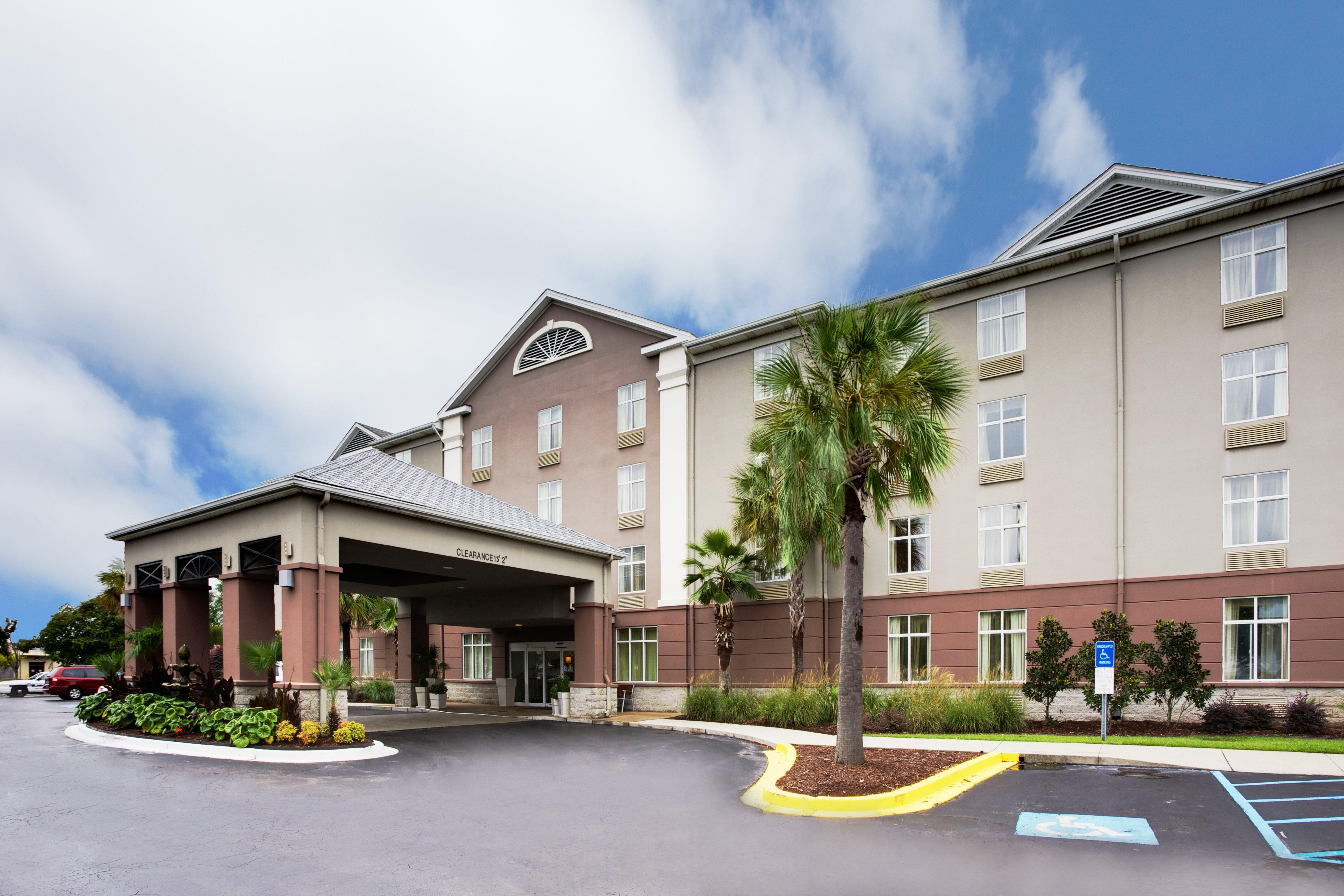 Holiday Inn Express Hotel & Suites Charleston-Ashley Phosphate By Ihg Норт Чарлстън Екстериор снимка