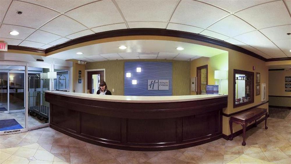 Holiday Inn Express Hotel & Suites Charleston-Ashley Phosphate By Ihg Норт Чарлстън Екстериор снимка