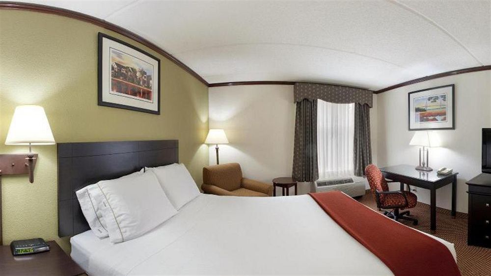Holiday Inn Express Hotel & Suites Charleston-Ashley Phosphate By Ihg Норт Чарлстън Екстериор снимка
