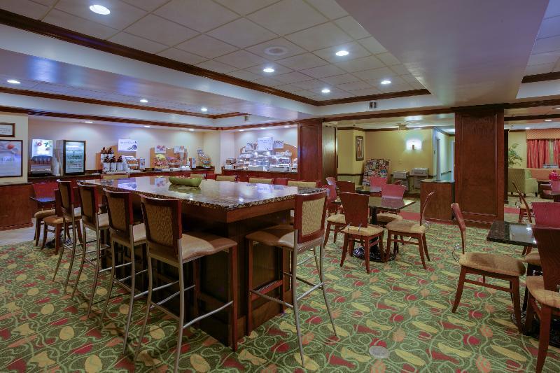 Holiday Inn Express Hotel & Suites Charleston-Ashley Phosphate By Ihg Норт Чарлстън Екстериор снимка